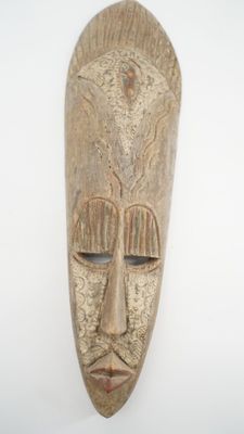 TOGO : masque décoratif en bois, patiné, traces de polychrom… - Photo 1