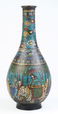 Vase balustre en bronze cloisonné à décor de procession d'un…