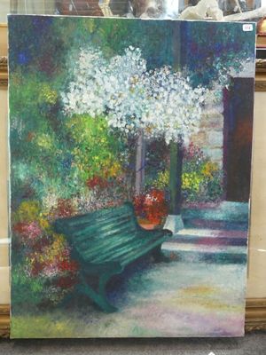 un tableau représentant un banc vert orné de fleurs