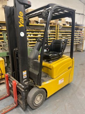 Chariot élévateur électrique à contrepoids, 3 roues de marqu…