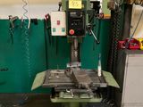 l'image d'une machine dans un garage