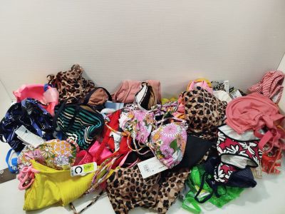Lot de plusieurs articles - UNDIZ BUMPRO - Maillots de bain …