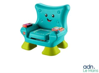 une chaise jouet équipée d'une télécommande