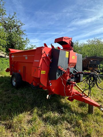 Pailleuse KUHN Primor 5060 de 2005, PTAC : 5T800