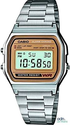 La montre Casio est conçue pour ressembler à une montre numérique.