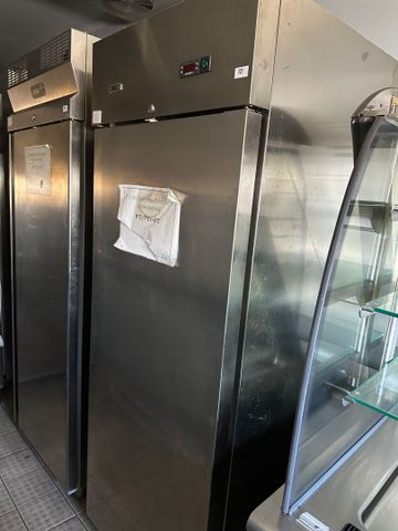 Chambre froide positive inox Zanussi une porte. L : 72