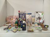 many items that are sitting on a shelf in a room