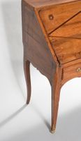 Bureau de pente en noyer marqueté de filets de prunier à déc… (photo 4)