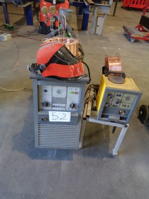a machine that is sitting on a table in a room