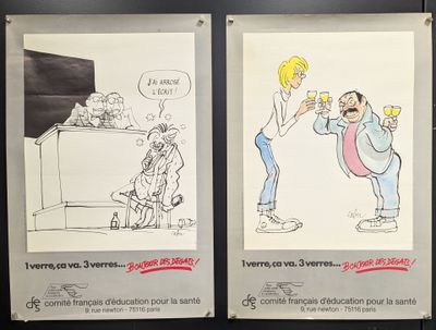 deux affiches accrochées au mur de toilettes publiques