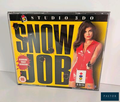 une photo d'une photo représentant une femme en robe rouge sur la pochette d'un CD
