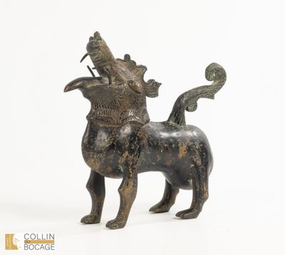 Animal fantastique Mi-sanglier mi-coq.