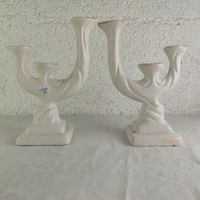 Paire de chandeliers en céramique blanche. (photo 3)