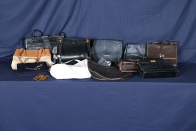 ensemble de 11 sacs dont trois Morabito en cuir et skai