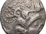 une pièce d'argent représentant une femme