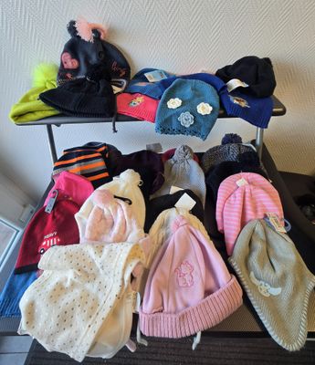 Lot Bonnet/ Gants 30 pièces.