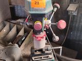 a machine that is sitting on a table in a room