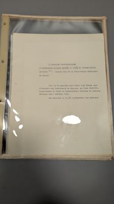 Ensemble de quatorze planches photos en noir et blanc d'inst…