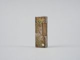 une image d'un briquet fabriqué en bois