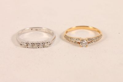 Deux bagues en or 750 ‰ comprenant une bague jarretière en o… - Photo 1