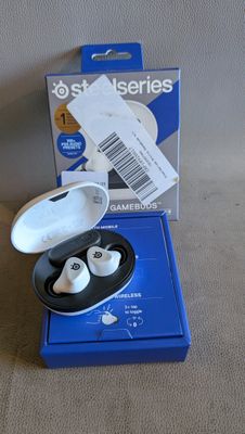 une paire d'écouteurs dans une boîte