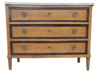 Commode Louis XVI à 3 tiroirs ,dessus marbre.