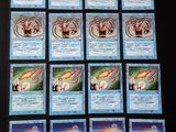 gros plan d'un jeu de cartes sur une table