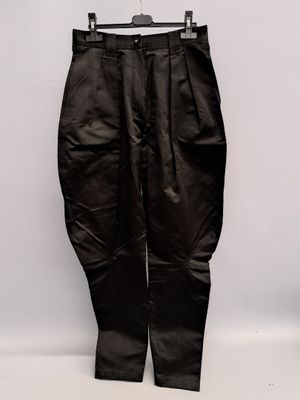Chantal THOMASS Pantalon Jodhpur en coton satiné noir, le do…