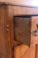 Meuble scriban en noyer mouluré et sculpté ouvrant par le ha… (photo 4)