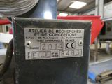 a label on a machine that says atelier de recherches et de conceptions
