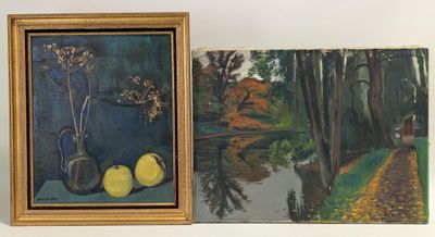 deux tableaux représentant des poires et un vase, posés l'un à côté de l'autre sur une table