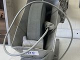 une machine équipée d'un godet