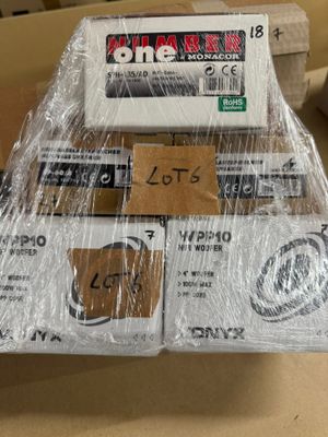 Lot de 5 haut-parleurs neufs comprenant :1 Monacor SPH135/AD…