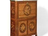 une armoire en bois avec un plateau en marbre et deux portes