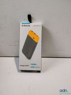 une image représentant une boîte contenant un téléphone portable