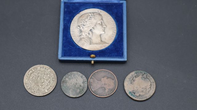 Une médaille en argent « prix de tir offert par le ministre de la...