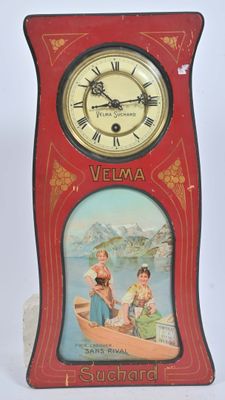 Velma Suchard Pendule murale en bois laqué rouge et or à déc…