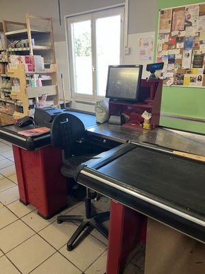 Deux configurations de caisse comprenant :