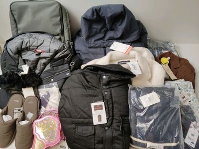 Lot de 14 vêtements/accessoires de diverses tailles et marqu… - Photo 1