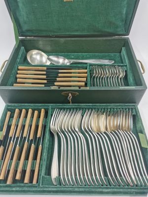 Christofle : Partie de ménagère en MA dans un écrin - 12 cou…