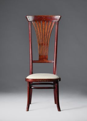 THONET, Tchécoslovaquie Chaise chauffeuse en bois courbé tei…