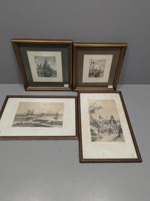 trois gravures encadrées représentant un homme et une femme à cheval
