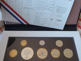 une image représentant une boîte contenant des pièces d'or