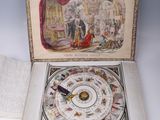 une boîte contenant un jeu de société, posée sur une table