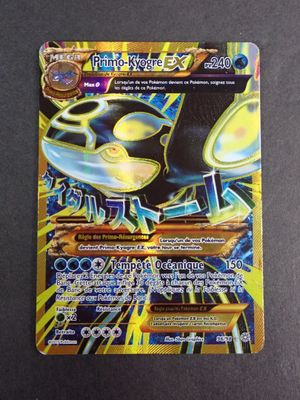 gros plan d'une carte pokemon sur une table