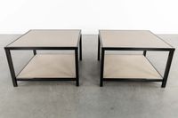 Deux grandes tables d'appoint carrées, en métal laqué noir e… (photo 5)