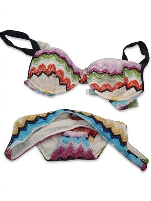 ensemble de bikini multicolore avec bandeau et pochette assortis