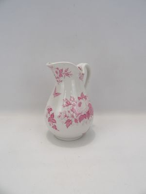 Broc de toilette en porcelaine polychrome rose sur fond blan…