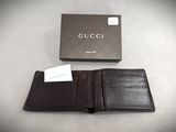 gucci men ' s leather bifold wallet with card holder