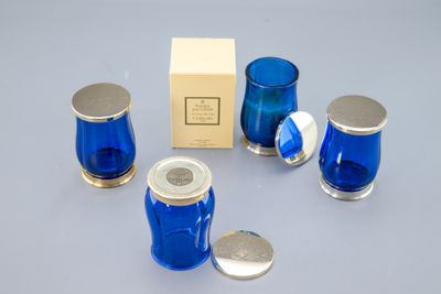 GUERLAIN - 1 bougie parfumée Le Temps des Lilas dans son emb…